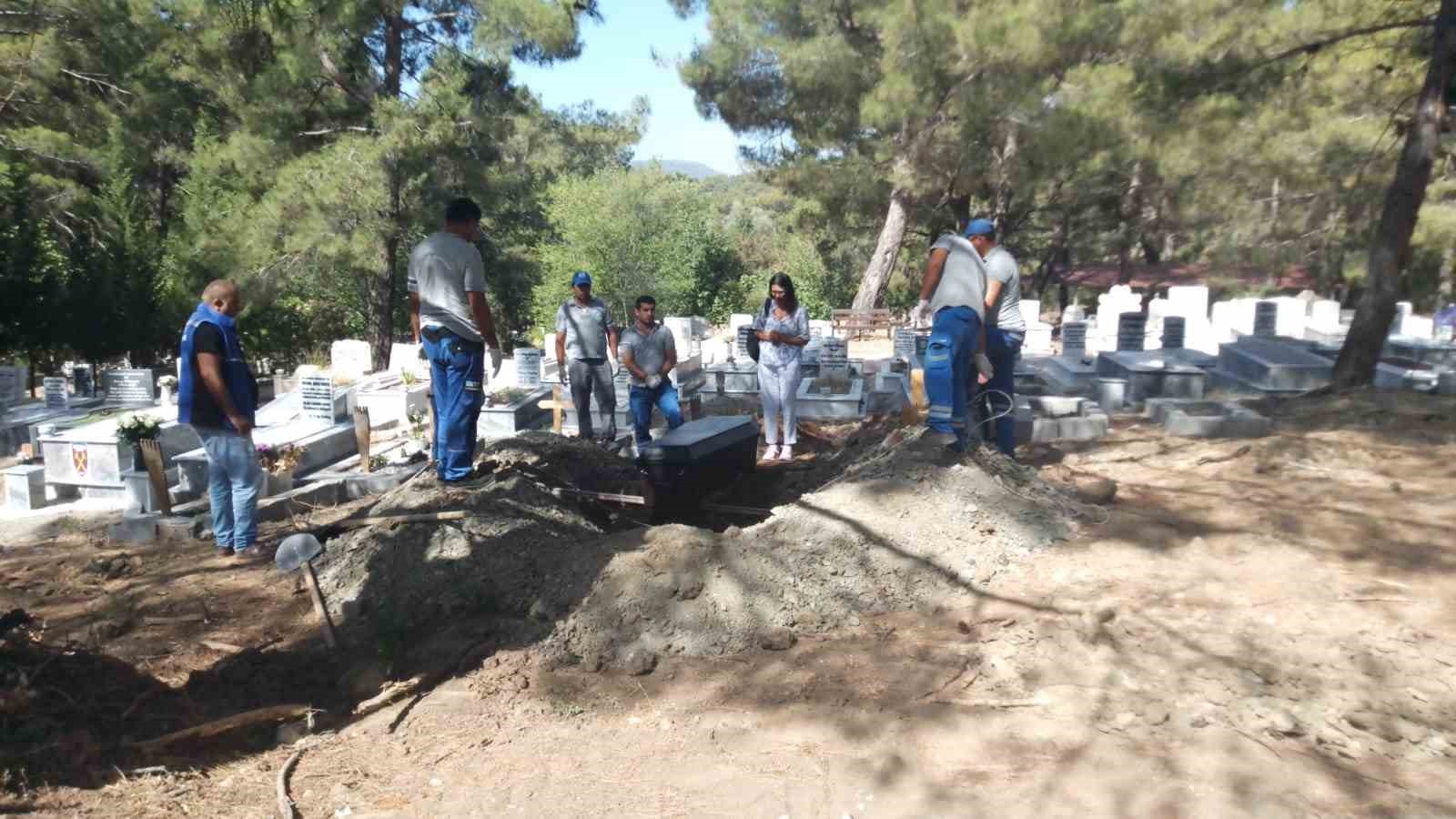 Muğla’da sürat teknesinin çarpması sonucu hayatını kaybeden Ukraynalı şahıs toprağa verildi