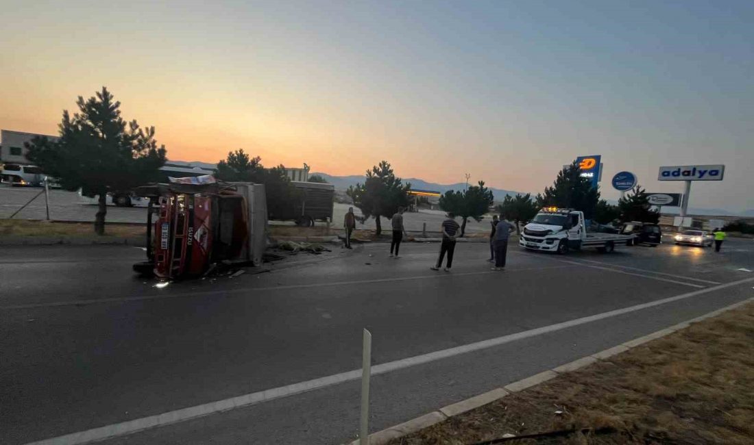 Afyonkarahisar’da otomobille kamyonetin çarpışması