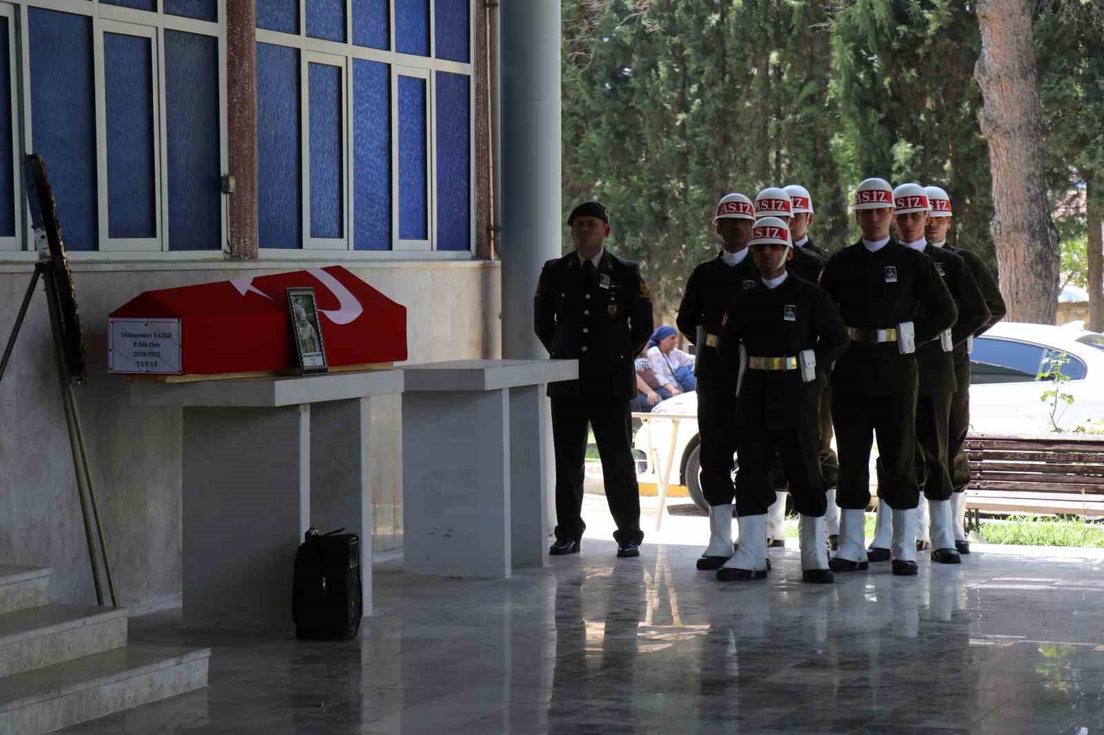 Denizli’de izne gelen sözleşmeli onbaşı arkadaşı tarafından bıçakla öldürüldü