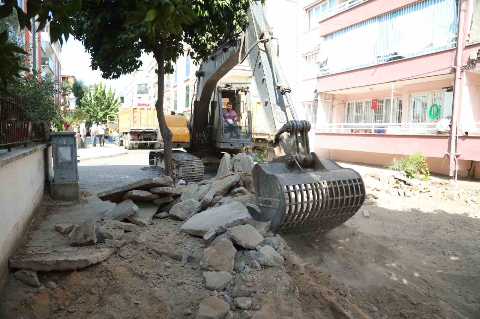 Efeler’in ulaşım ağı yenileniyor