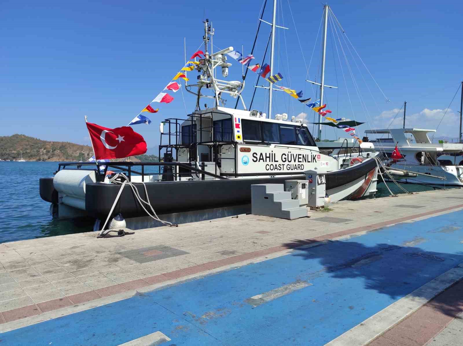 Fethiye’de Sahil Güvenlik Botu ziyaretçilerini ağırladı