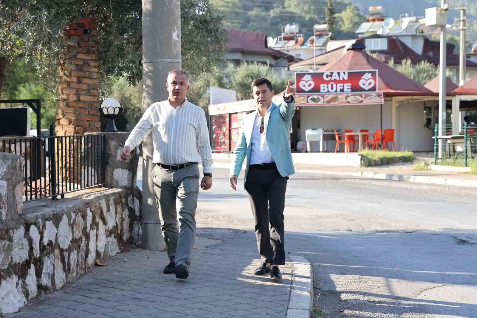 Marmaris Belediye Başkanı Acar Ünlü, Camiavlu Mahalle sakinlerinin sorun ve taleplerini dinledi