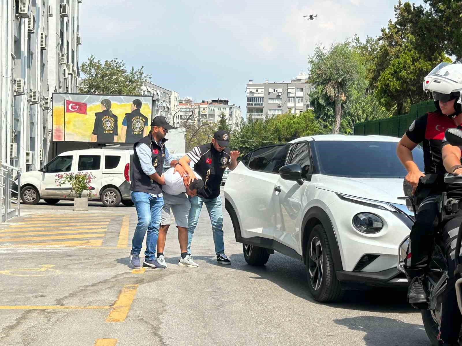 İzmir’de dehşeti yaşatan zanlı, 20 sene önce de cinayet işlemiş