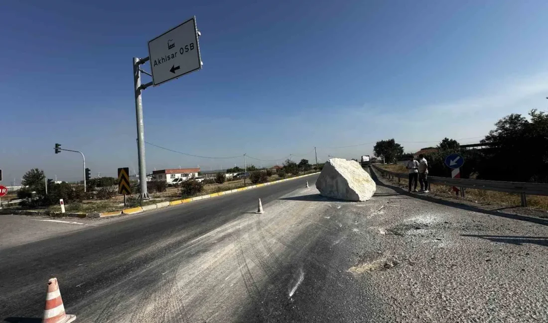 Manisa’nın Akhisar ilçesinde kavşakta