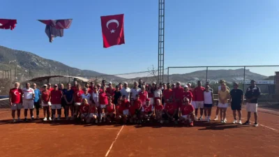 Cumhuriyet Kupası Tenis Turnuvası tamamlandı