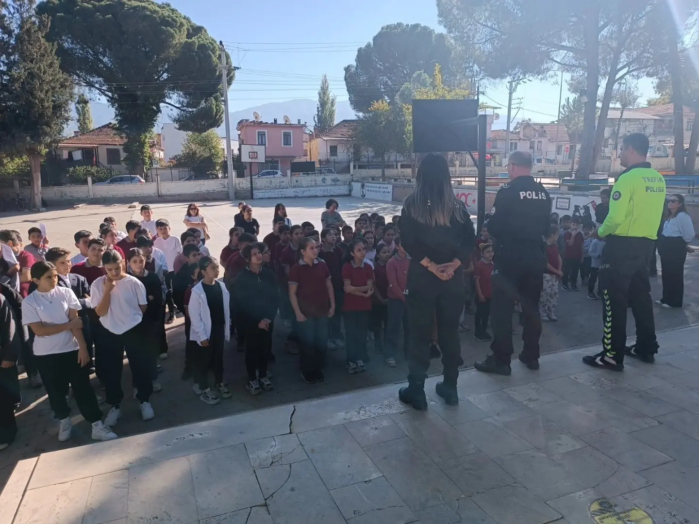 Seydikemer’de öğrencilere toplum destekli polislik eğitimi verildi