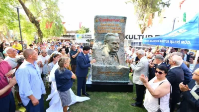 Yunus Nadi Parkı ve Anıtı açıldı