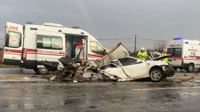 Düğün yolunda facia gibi kaza! Bir aile yok oldu: 3 ölü, 3 yaralı