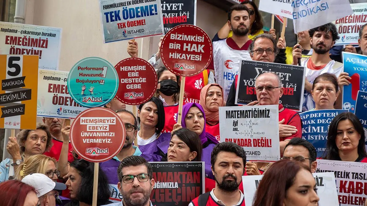 Yeni Aile Hekimleri Yönetmeliği'ne tepki gösteren aile hekimleri, 6-10 Ocak