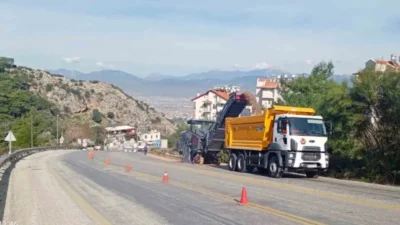 Muğla Büyükşehir Belediyesi, 13 ilçede yürüttüğü altyapı ve üstyapı çalışmalarına