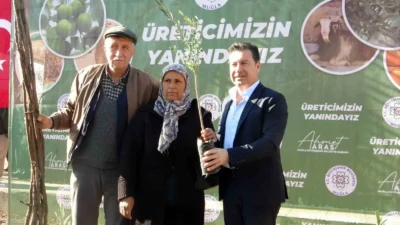 Muğla Büyükşehir Belediyesi tarafından düzenlenen törenle, il genelinde çiftçilere 70